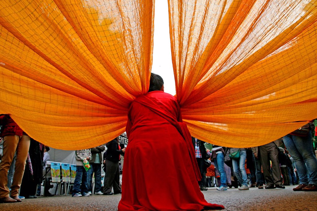 HINDU RITUAL, RAVAL´12 CELEBRATION, BARCELONA, CATALONIA, SPAIN