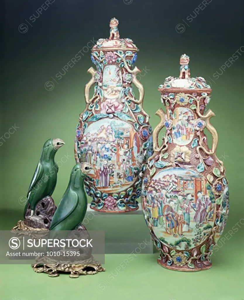 Famille Rose Porcelain Covered Vases & Green Glazed Figures of Falcons Chinese Art 