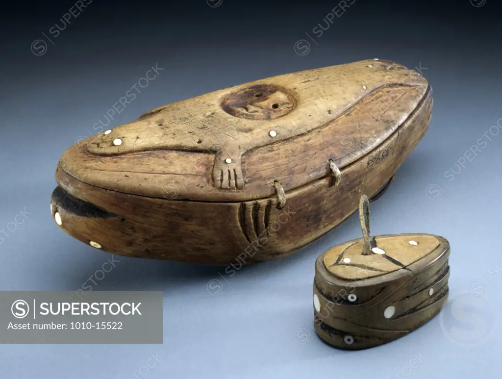 Ash and Quid Boxes, Eskimo Art, USA, Washington DC, Smithsonian Institution (National Museum of Natural History)