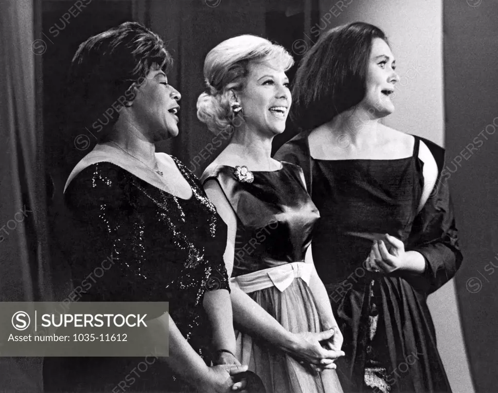 New York, New York:  1963. L-R: Ella Fitzgerald, Dinah Shore, Joan Sutherland perform on the Dinah Shore Chevy Show,