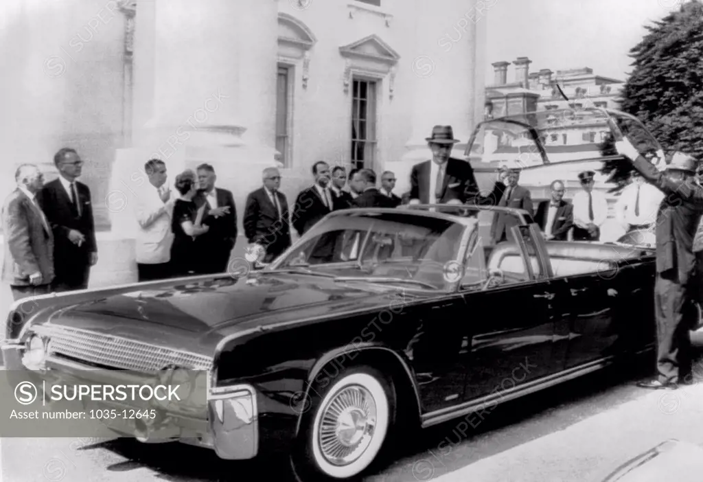 Washington D.C.,   June, 1961. The new custon-built bubble top Lincoln limousine being delivered to the White House for President Kennedy's use. It was built to Secret Service specifications and tok five months to construct.