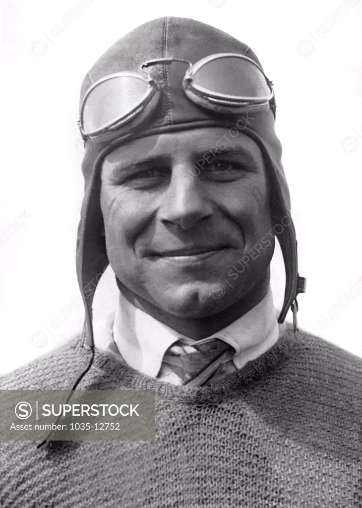 Dayton, Ohio:  October 23, 1925 U.S. Army pilot Lieut. James H. Doolittle of McCook Field in Dayton will race in the Schneider Cup races tomorrow at Baltimore.