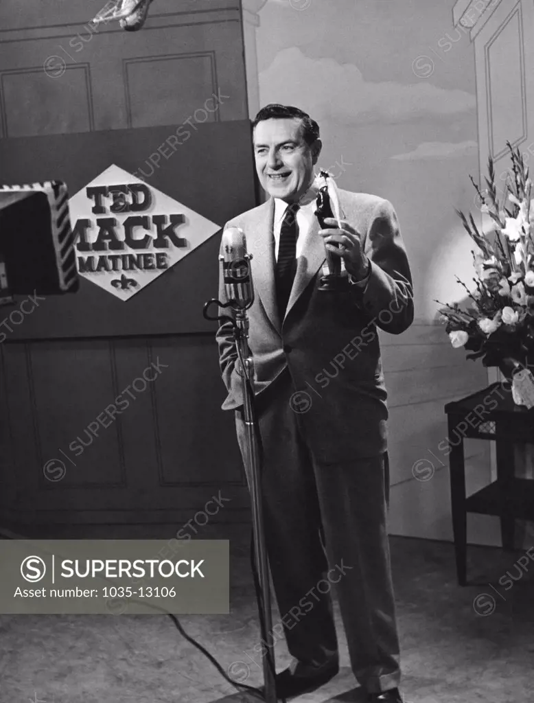 New York, New York:  1958 Television host Ted Mack on his 'The Original Amateur Show'.
