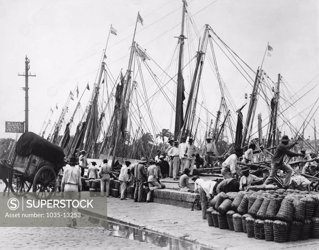 Brazil:  c. 1918 A busy dock scene in the state of Para in Brazil