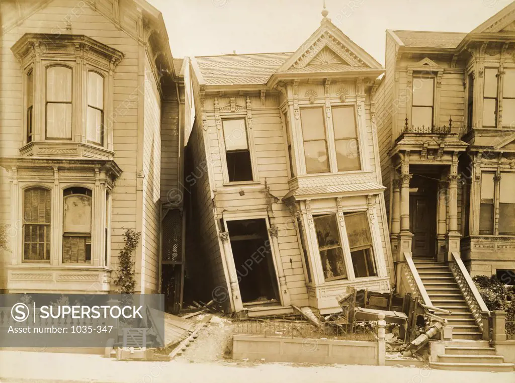 Collapsed house after an earthquake, San Francisco, California, USA, 1906
