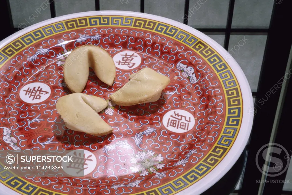Fortune cookies in a plate