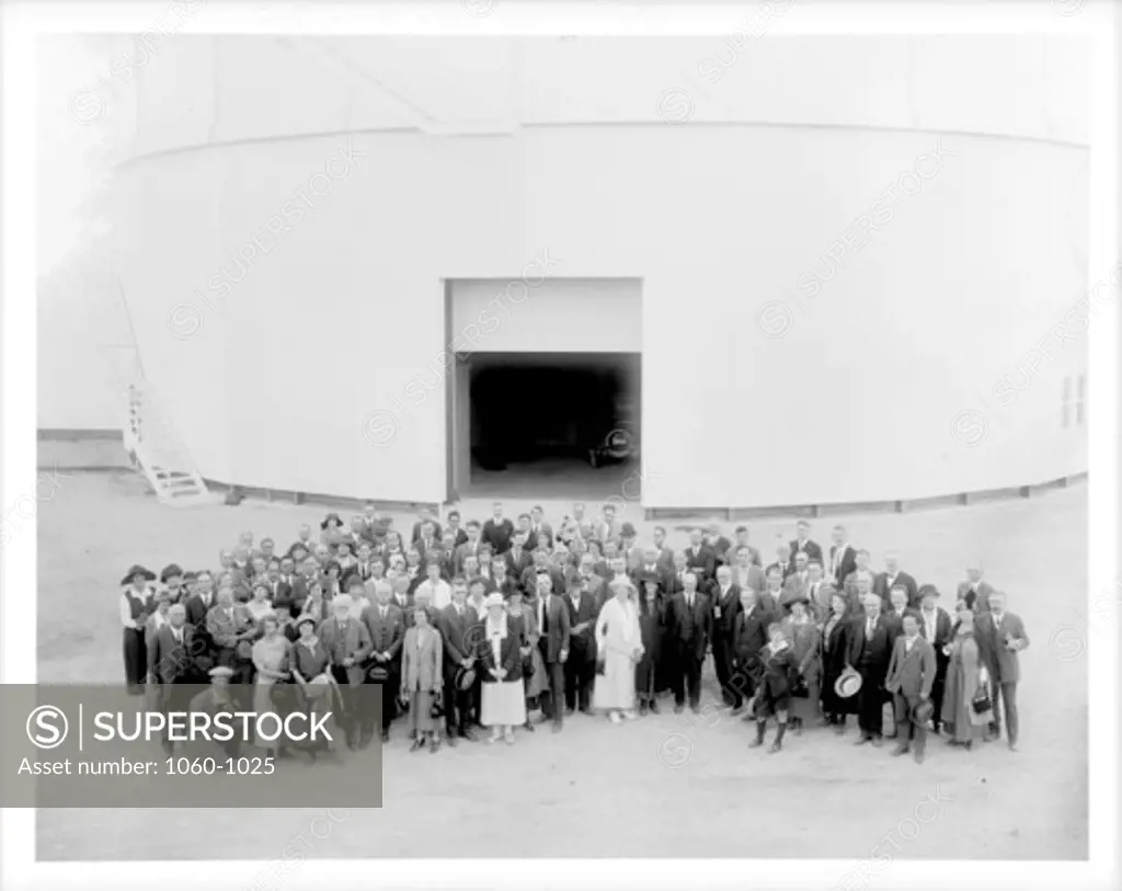 GROUP PHOTO OF ATTENDEES OF AMERICAN ASTRONOMICAL SOCIETY MEETING, IN FRONT OF 100-INCH TELESCOPE DOME.