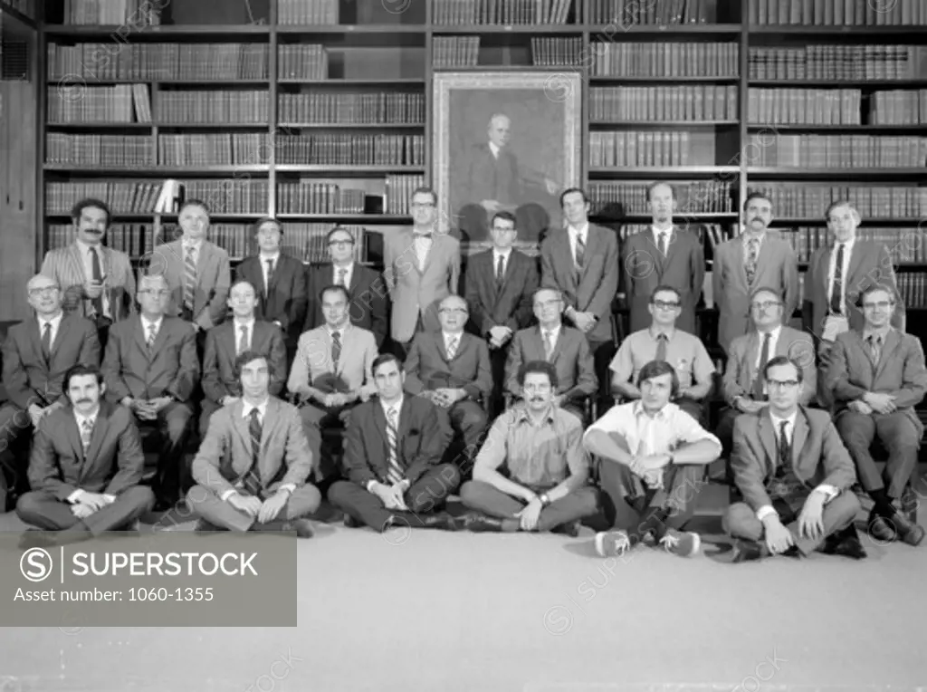 GROUP PHOTO OF OBSERVATORY RESEARCH STAFF & STAFF ASSOCIATES IN THE HALE LIBRARY.