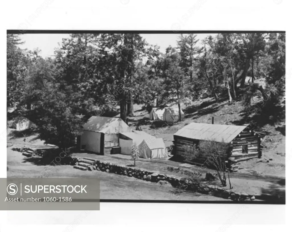 STRAYN'S STRAIN'S CAMP.  THIS CAMP WAS 1/4 MILE NORTHWEST OF THE MT. WILSON HOTEL.