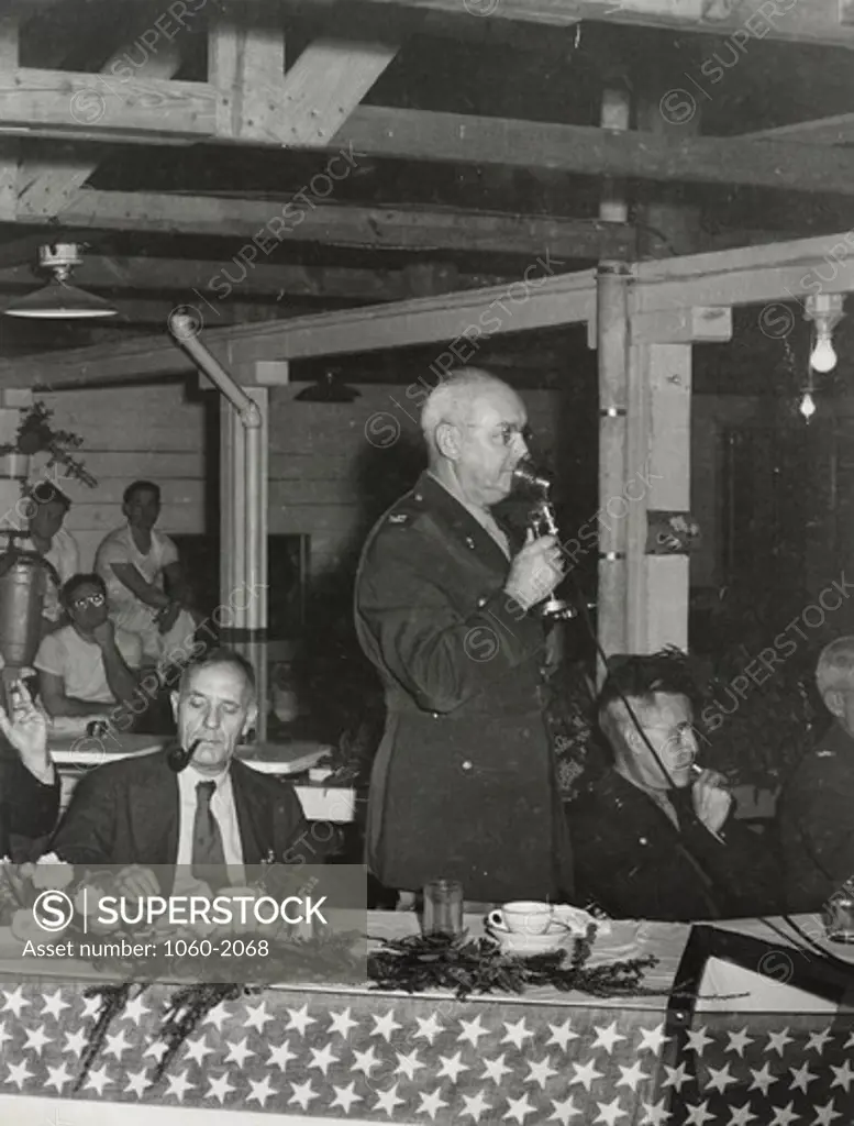 USA, Maryland, Aberdeen, Aberdeen Proving Ground, Edwin Powell Hubble and others at unidentified event
