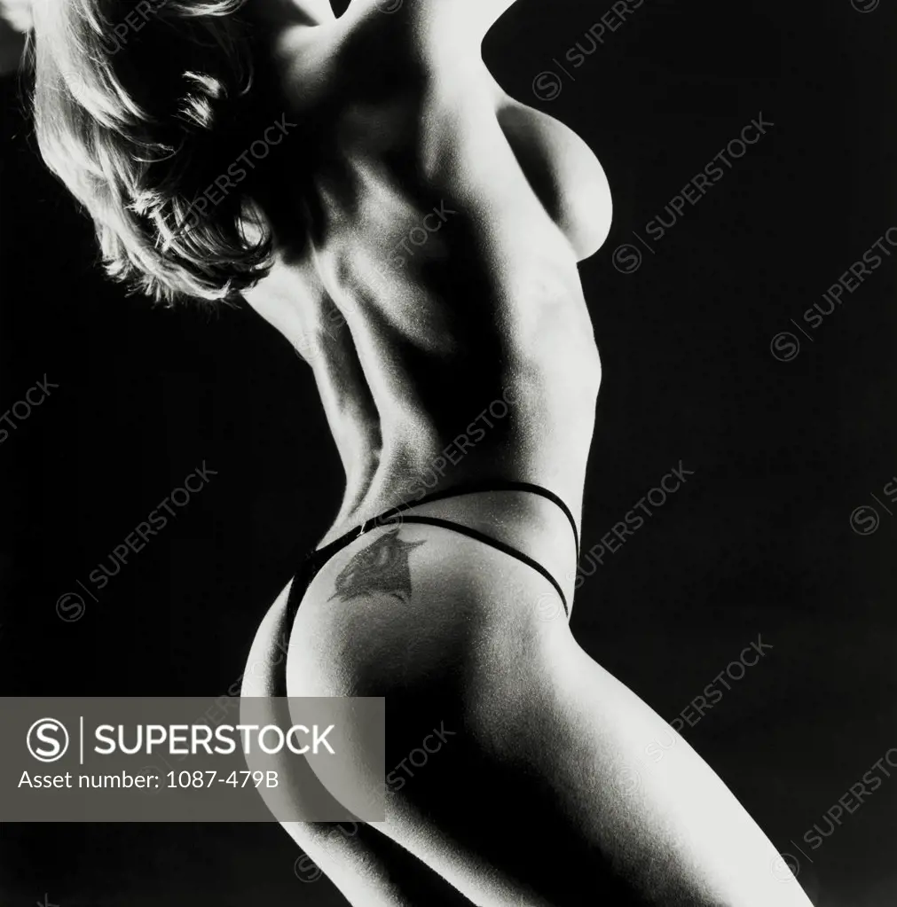 Side profile of a naked woman