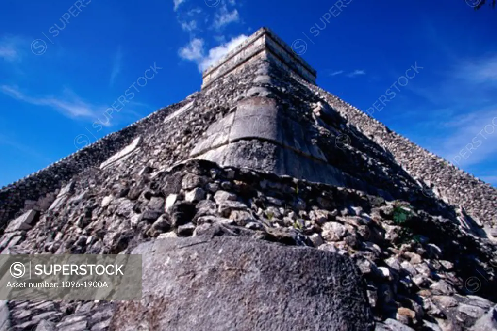 El Castillo Chichen Itza (Mayan) Mexico