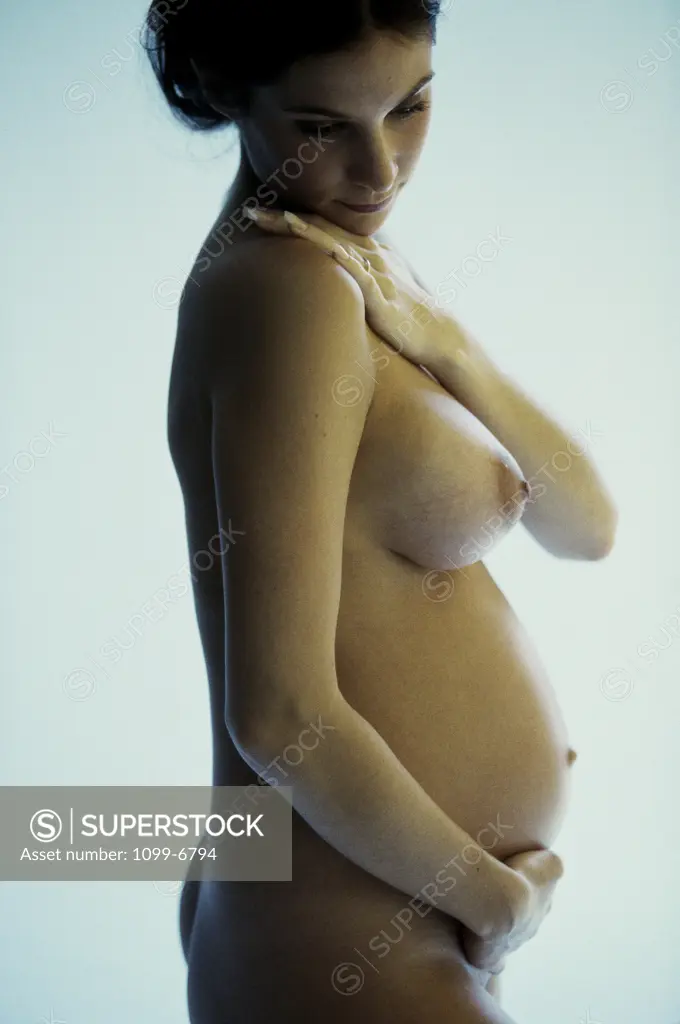 Naked pregnant teenage girl