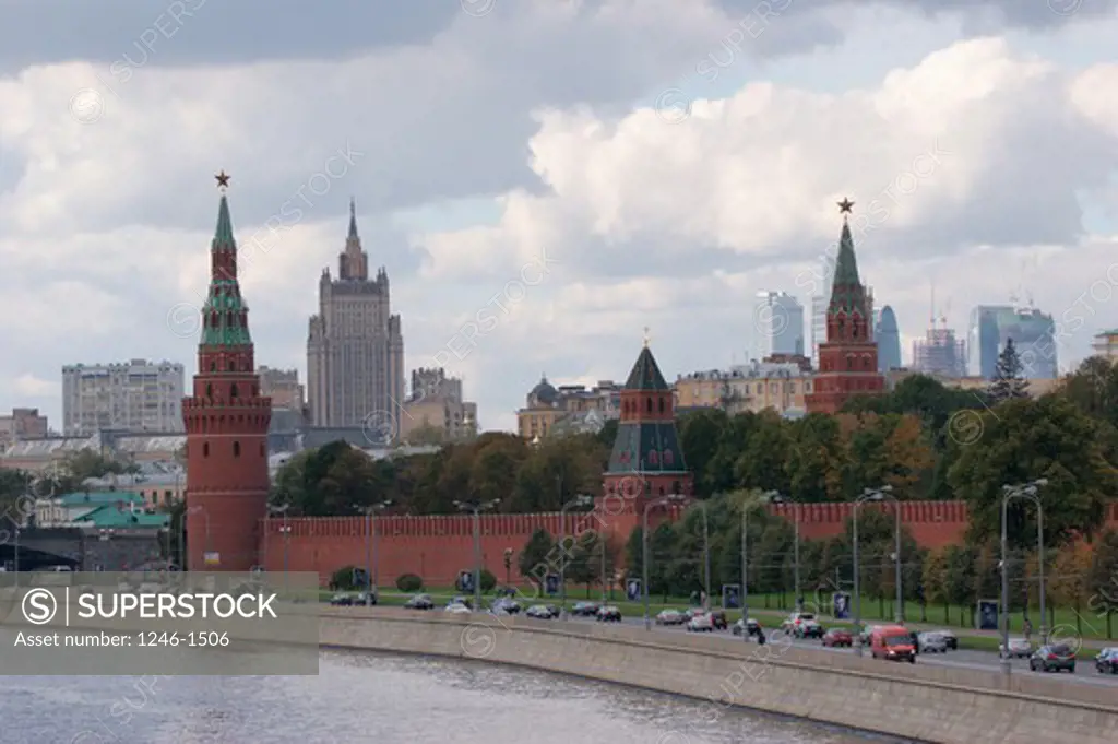 RUSSIA, Moscow: Kremlin Wall, city at rear, Moskva River