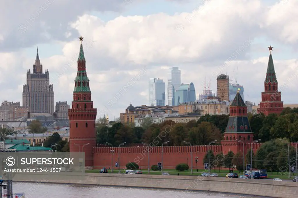RUSSIA, Moscow: Kremlin Wall, city at rear, Moskva River
