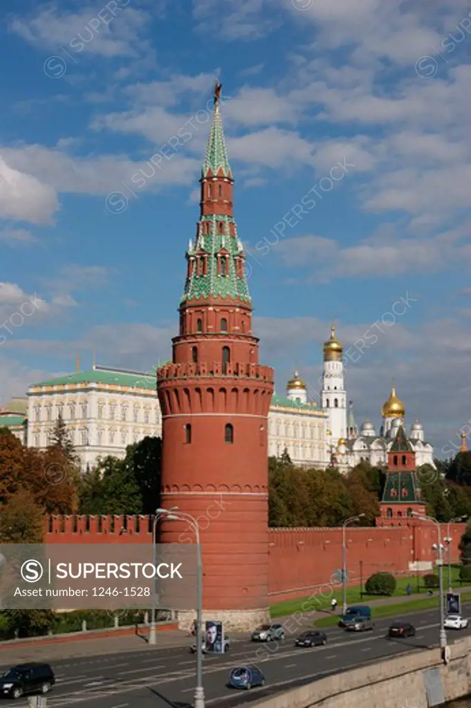 RUSSIA, Moscow, Kremlin: Kremlin Wall, Water tower in front, Great Kremlin Palace and Cathedrals behind