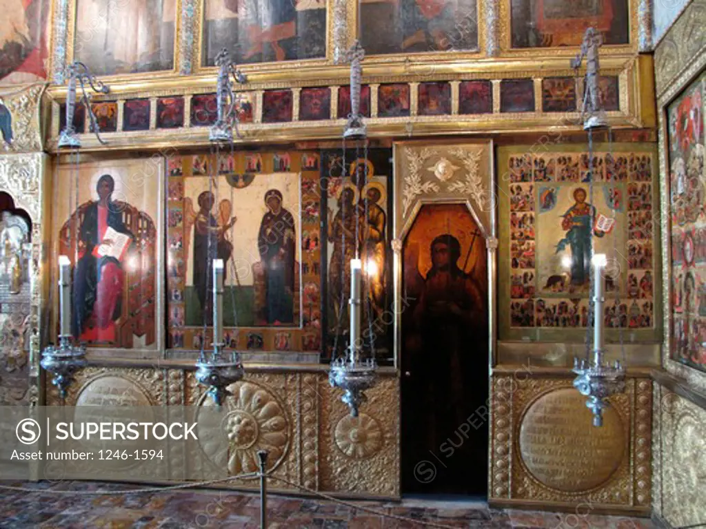 RUSSIA, Moscow, Kremlin:  Mariae Divestment Church, interior, ikons