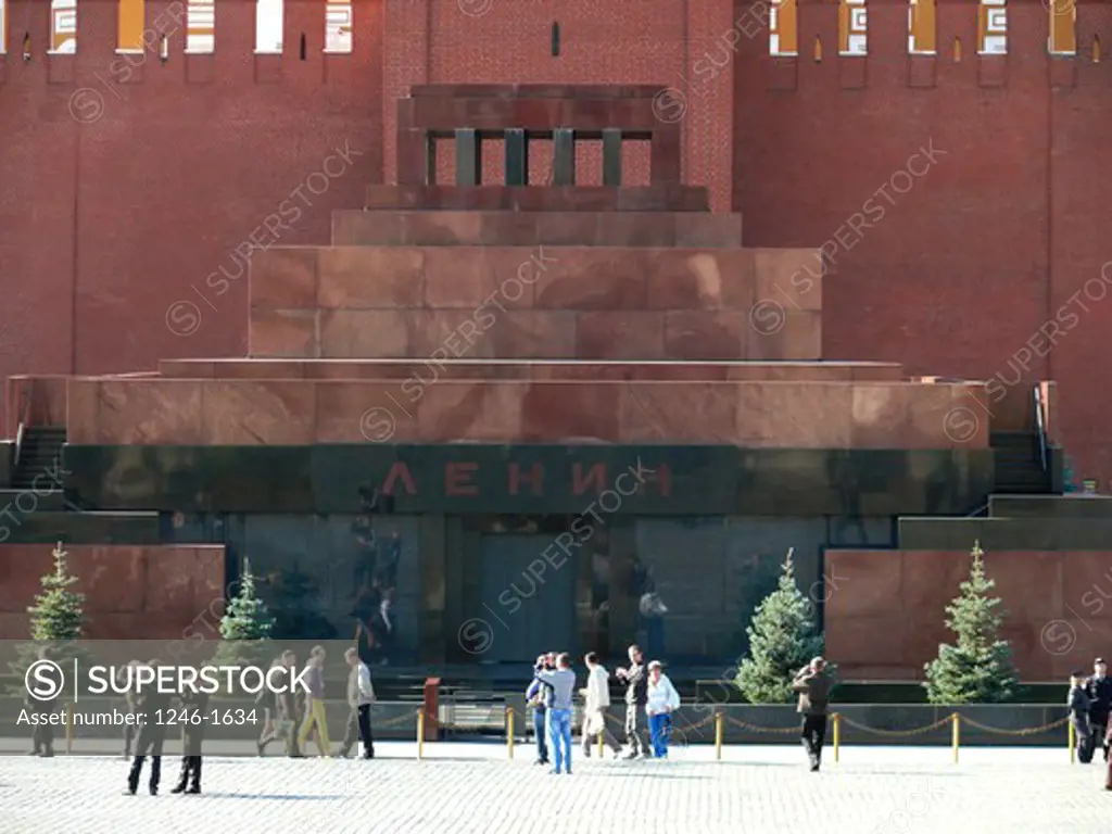 RUSSIA, Moscow, Red Square: Kremlin Wall and Lenin-Mausoleum,