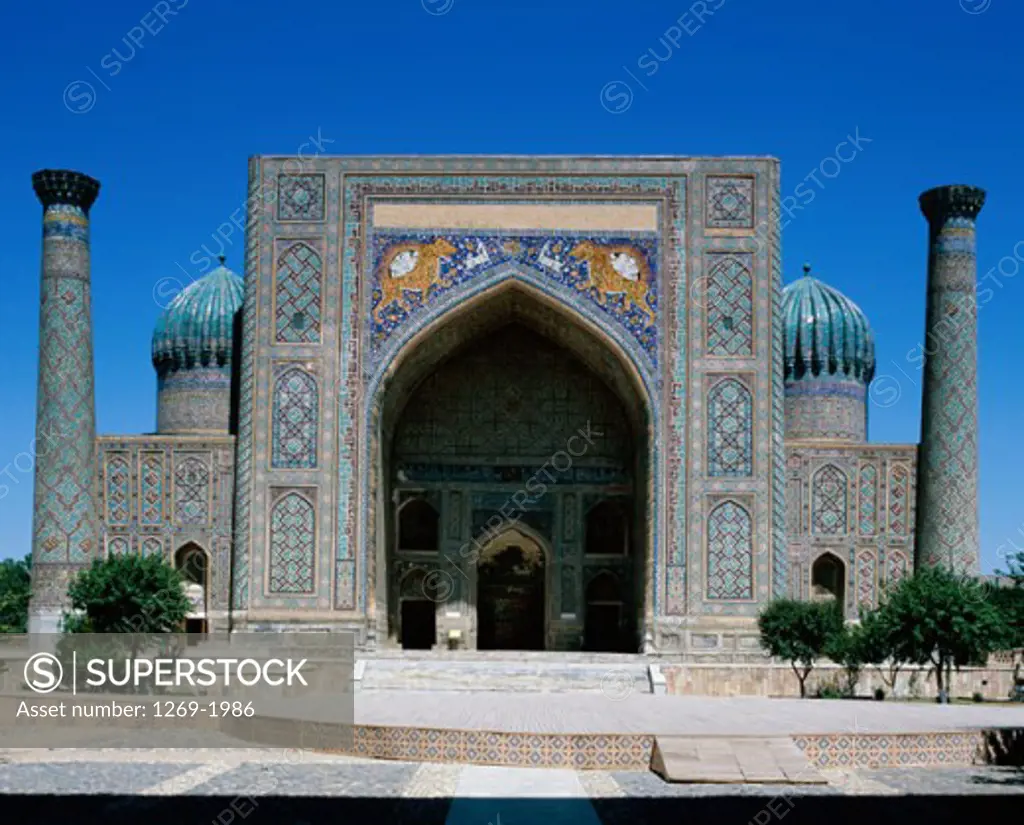 Facade of a madressa, Shir Dar Madrasa, Samarkand, Uzbekistan