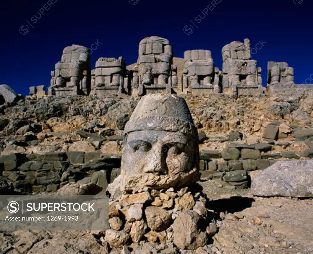 Heads of ancient statues, Nemrud Dagh, Mount Nemrut, Turkey