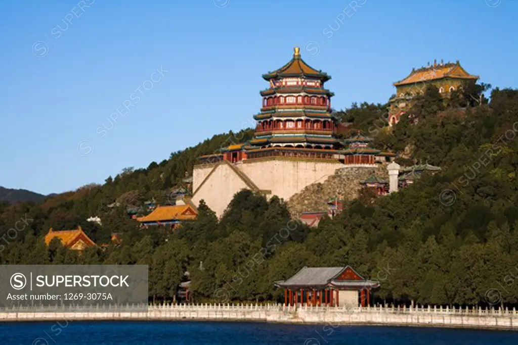 Lake in front of a palace, Kunming Lake, Longevity Hill, Summer Palace, Beijing, China
