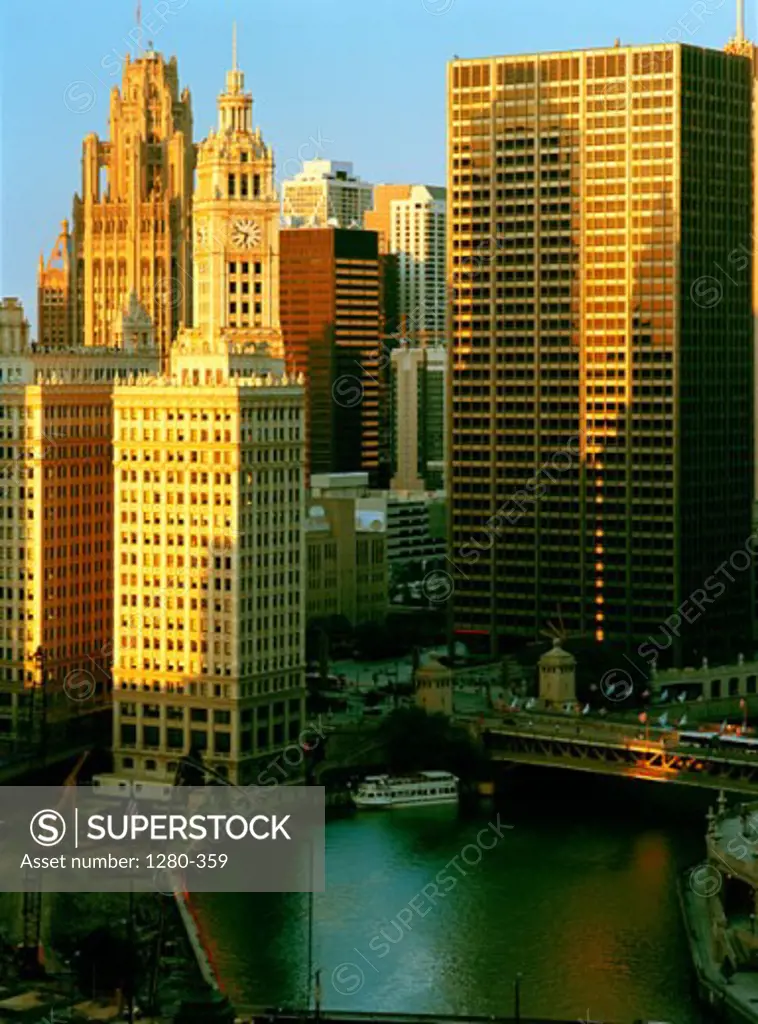 Buildings on the waterfront, Chicago River, Chicago, Illinois, USA