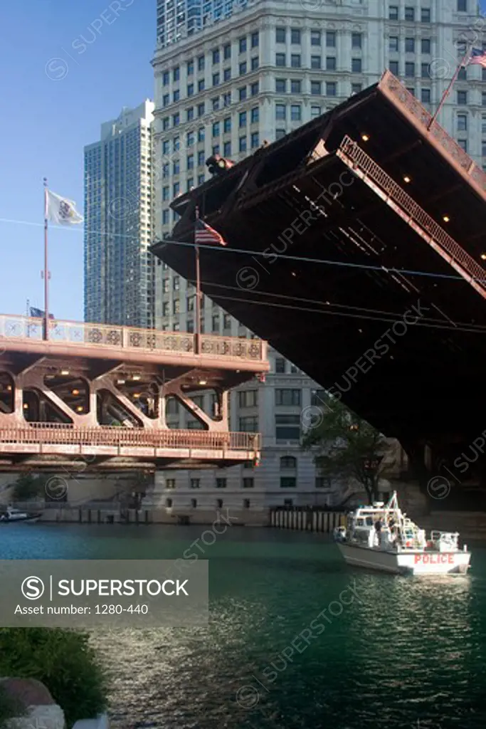 Drawbridge over a river, Michigan Avenue Bridge, Chicago, Illinois, USA