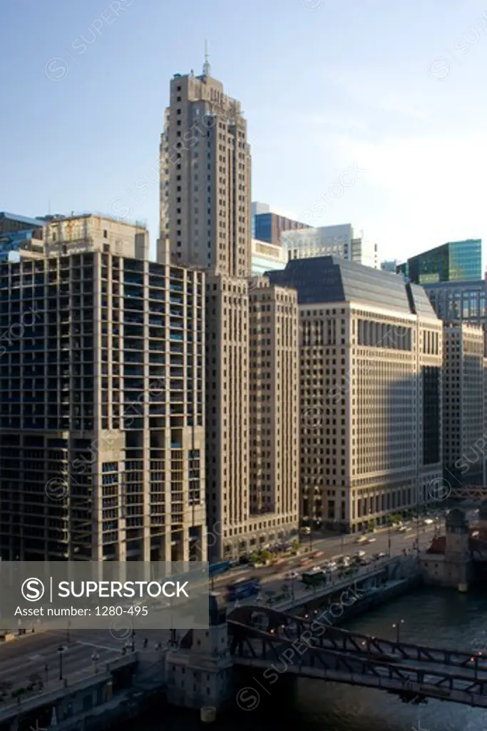 USA, Chicago,Illinois, LaSalle Wacker from northeast at sunset, Wacker Drive and Chicago River in lower frame