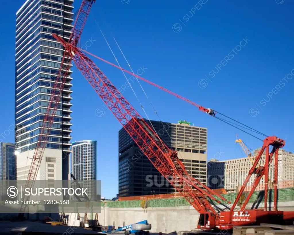 USA, Illinois, Chicago, Construction crane at River Point site