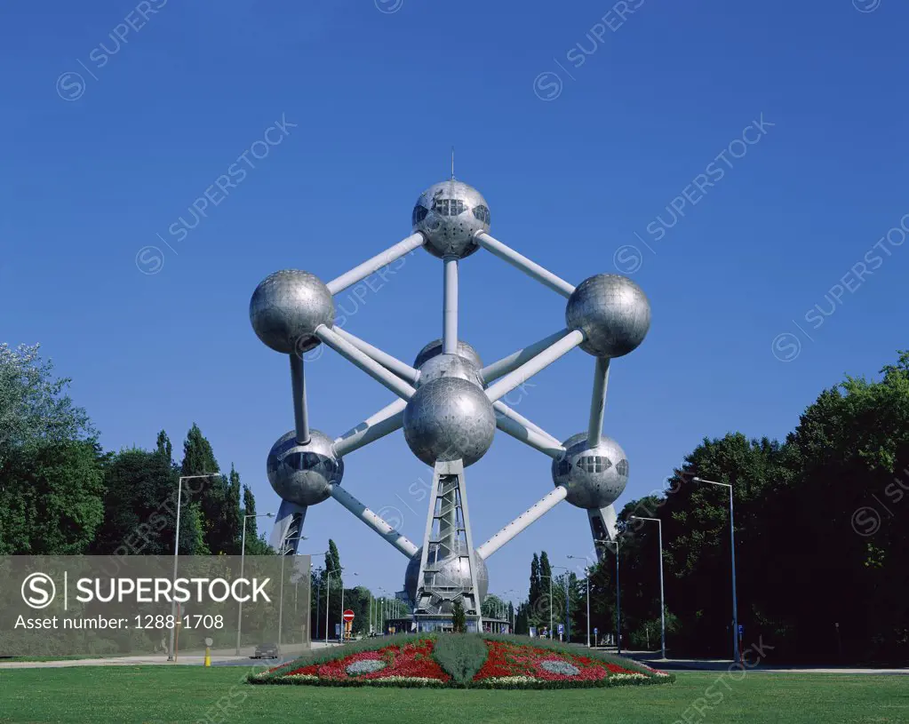 Low angle view of a monument in a park, Atomium, Brussels, Belgium