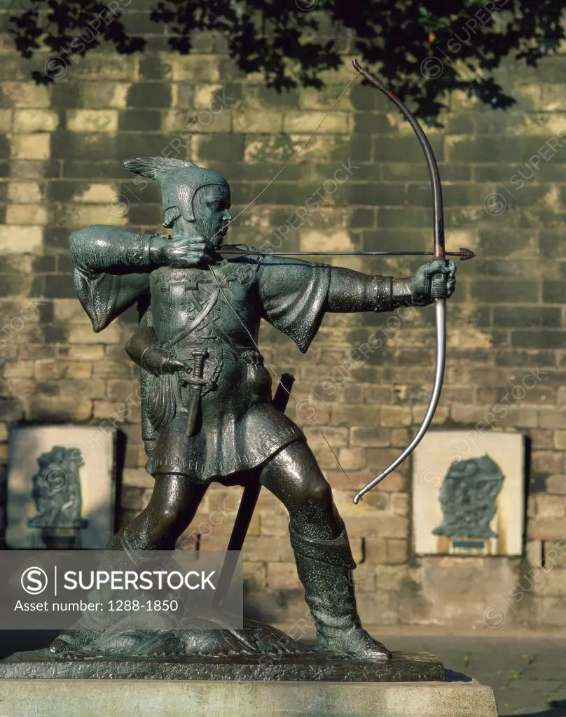 Close-up of a statue, Robin Hood Statue, Nottingham, Nottinghamshire, England