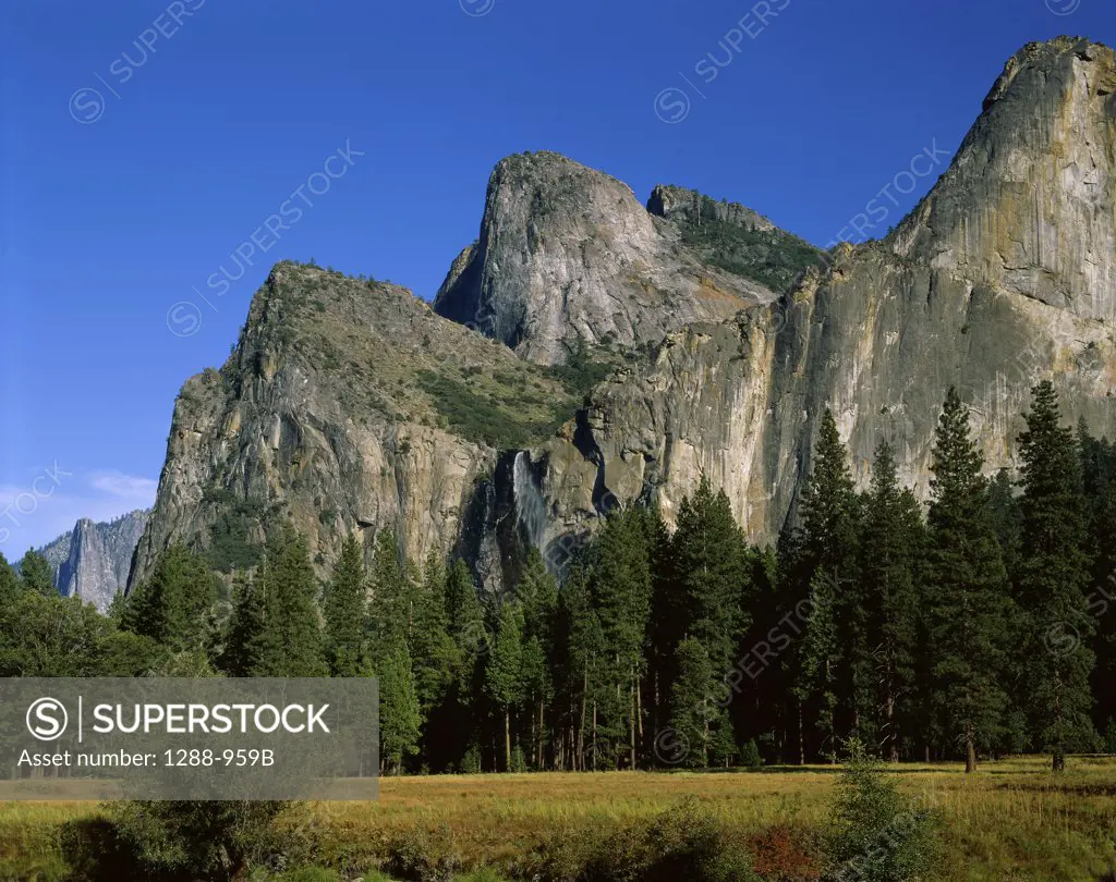 Low angle view of mountains, Yosemite National Park, California, USA
