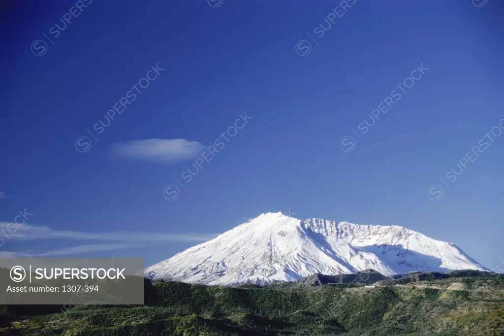 Mount St. Helens Mount St. Helens National Volcanic MonumentWashingtonUSA