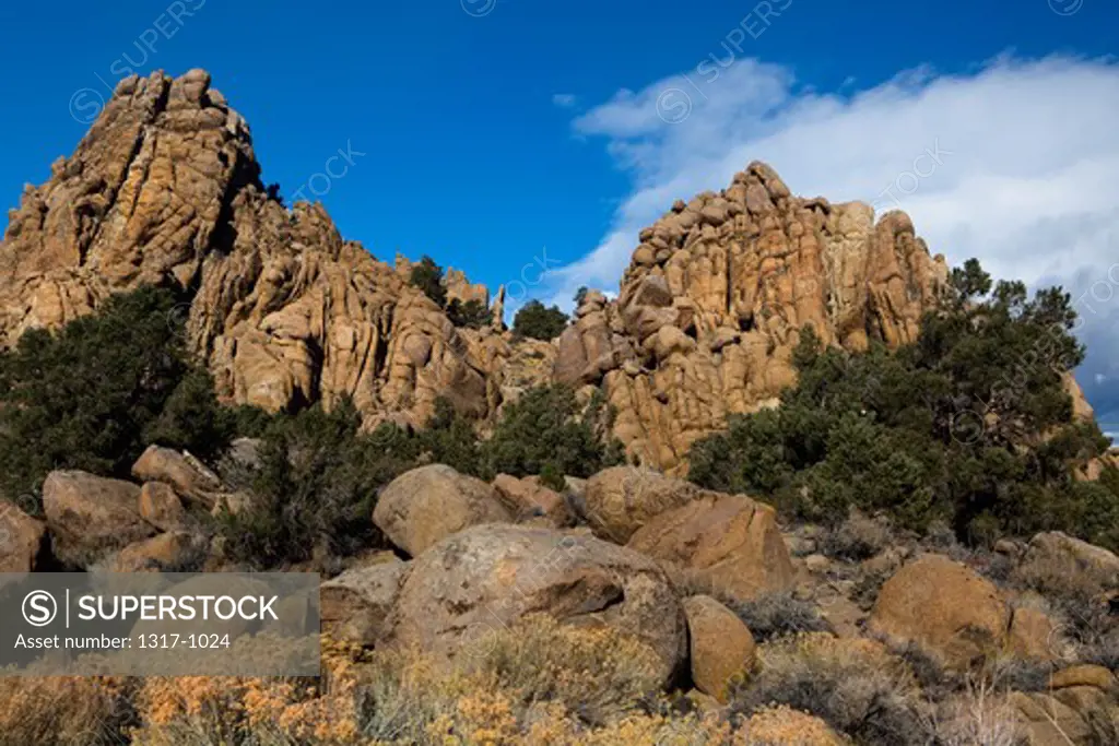 Rock formations on hills, Alabama Hills, Lone Pine Peak, Californian Sierra Nevada, California, USA