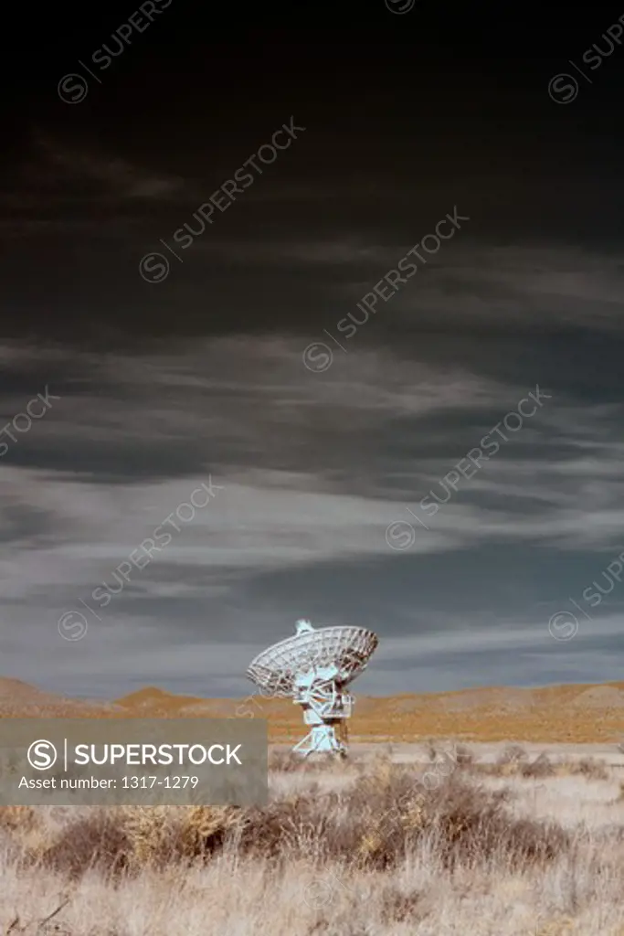 Radio telescope satellite dish of the Very Large Array, New Mexico, USA