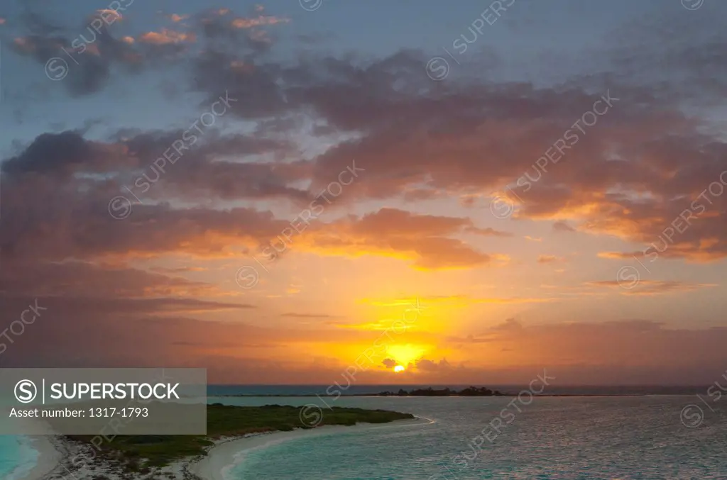 USA, Florida, Florida Keys, Dry Tortugas National Park, Fort Jefferson, Sunrise