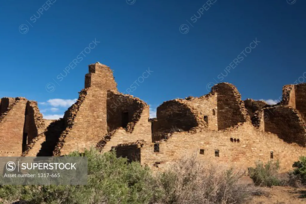 Ruins of buildings at an archaeological site, Chaco Culture National Historical Park, Chaco Canyon, New Mexico, USA