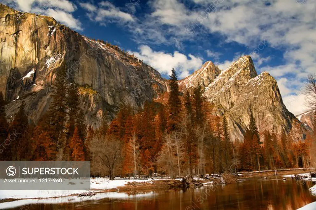 River with mountains in the background, Merced River, Cathedral Rocks, Yosemite National Park, California, USA