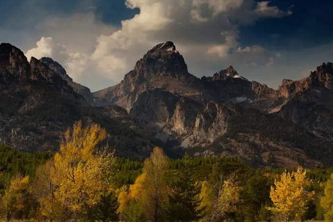 USA, Wyoming, Grand Teton National Park, Teton Range, Autumn landscape