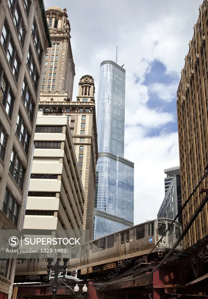 USA, Illinois, Chicago, Trump Tower and The L