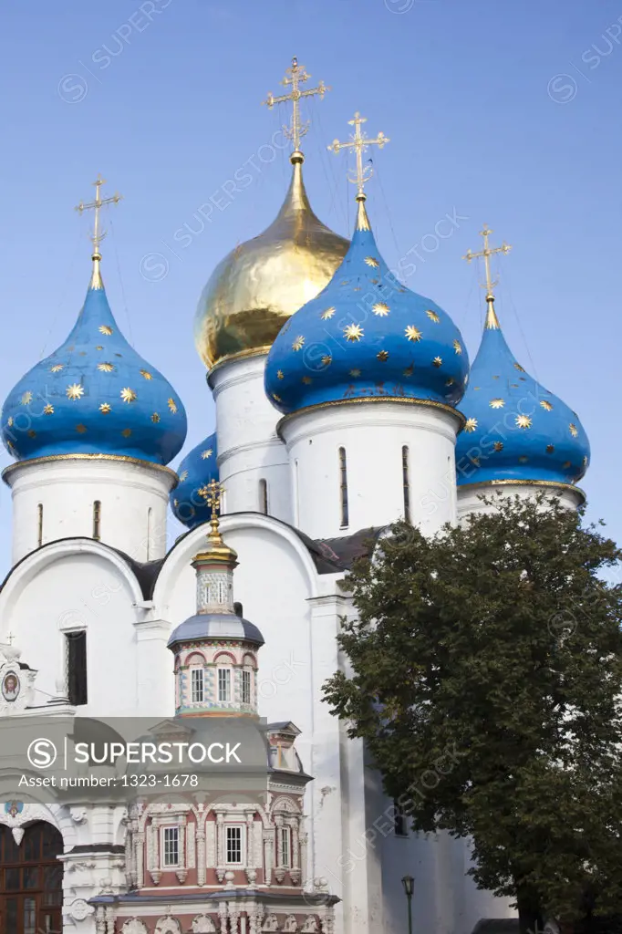 Low angle view of a cathedral, Assumption Cathedral, Trinity Lavra of St. Sergius, Sergiyev Posad, Moscow Oblast, Russia