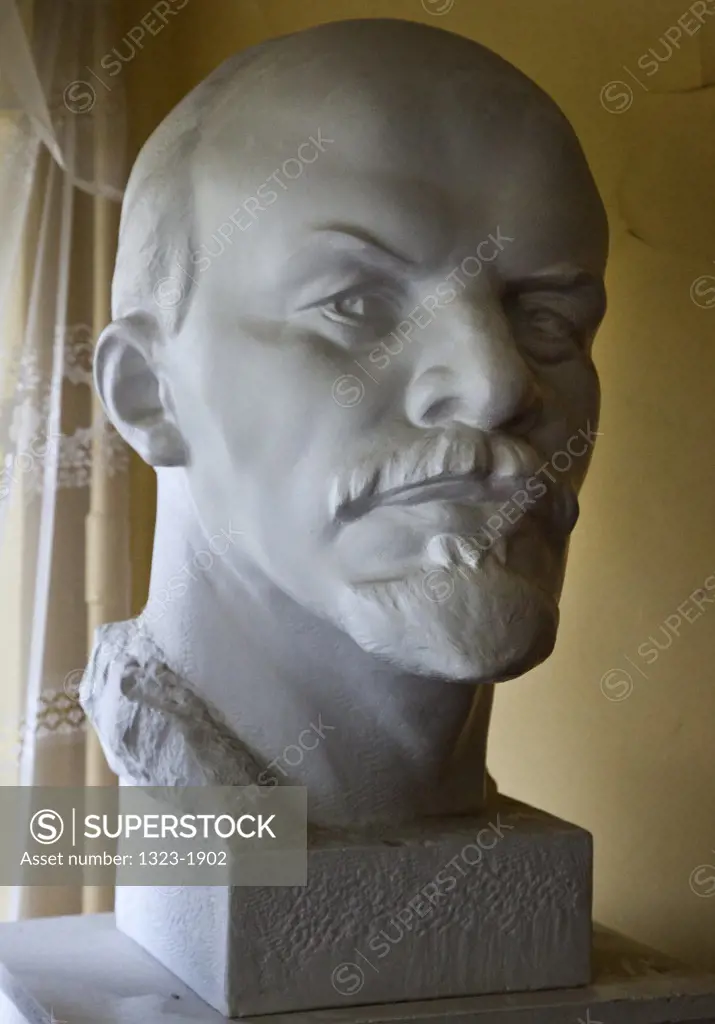 Bust of Vladimir Lenin, Russia