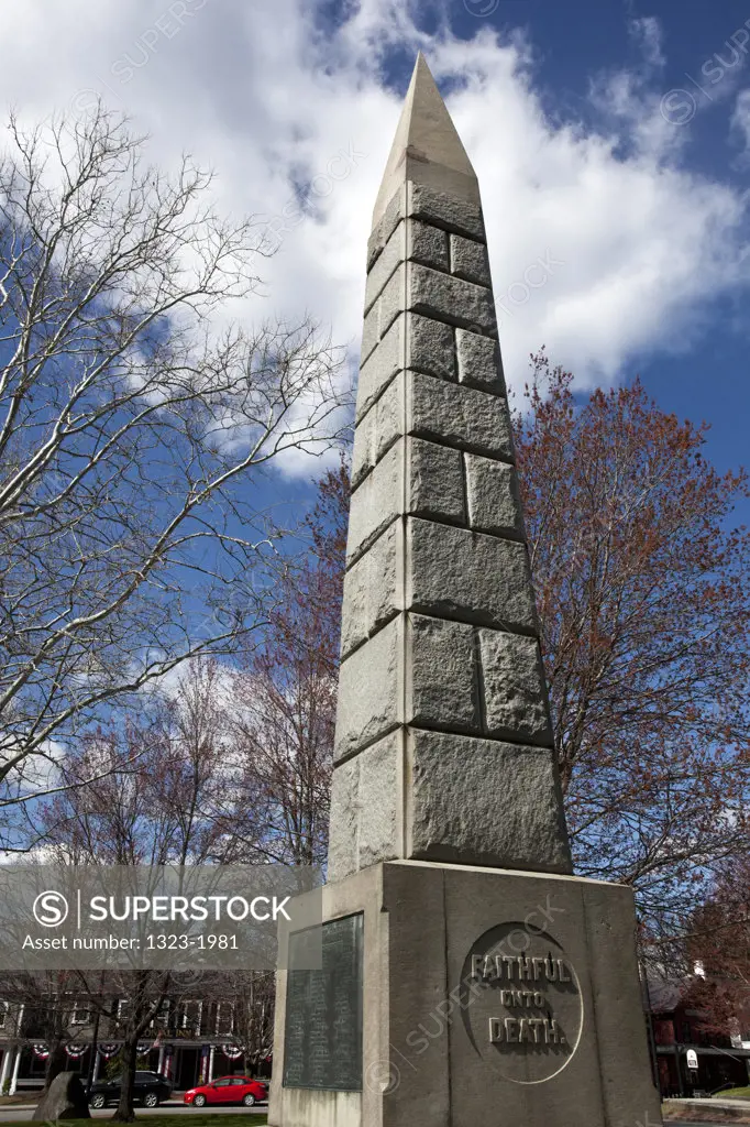 USA, Massachusetts, Concord, Monument Square war memorial