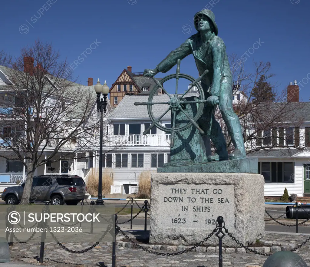 USA, Massachusetts, Gloucester, Fishermen Memorial Statue