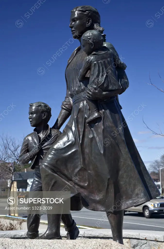 USA, Massachusetts, Gloucester, Fishermen's Wife Memorial