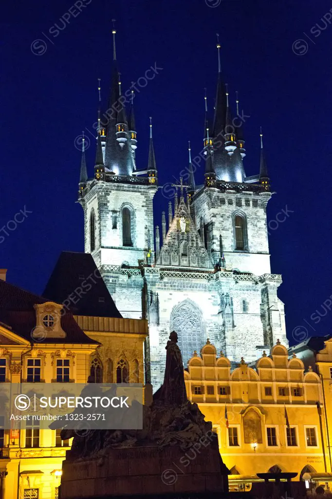 Czech Republic, Prague, View of Jan Hus Monument and Tyn Church