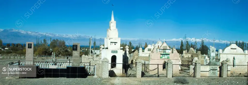 Kyrgyzstan, Roadside Muslim cemetery near Lake Issyk Kul