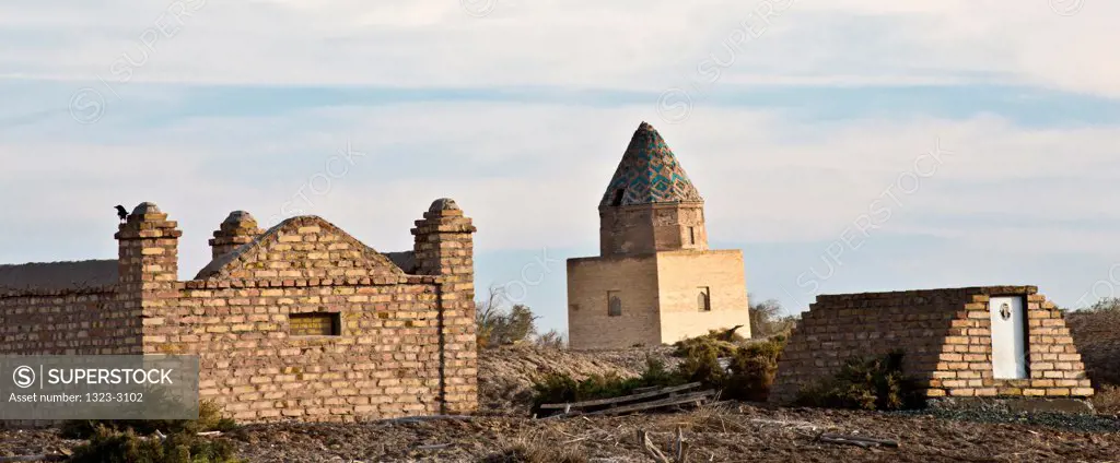 Turkmenistan, Urgench, Fakhreddin-Razi Mausoleum and tombs