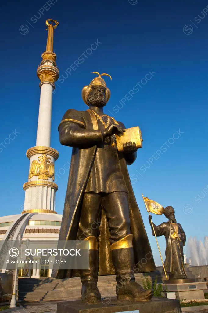 Turkmenistan, Ashgabat, Hero statues in front of Ashgabat independence Monument