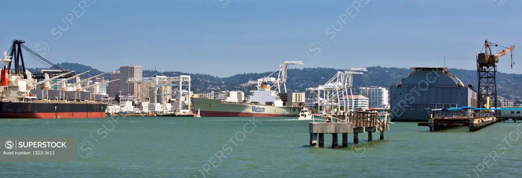 Port of Oakland, Oakland, San Francisco Bay, San Francisco, California, USA